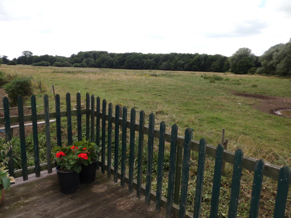 Bed and Breakfast The Elms East Harling Экстерьер фото