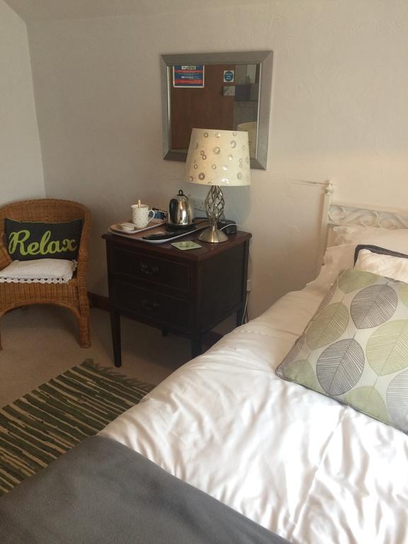 Bed and Breakfast The Elms East Harling Экстерьер фото